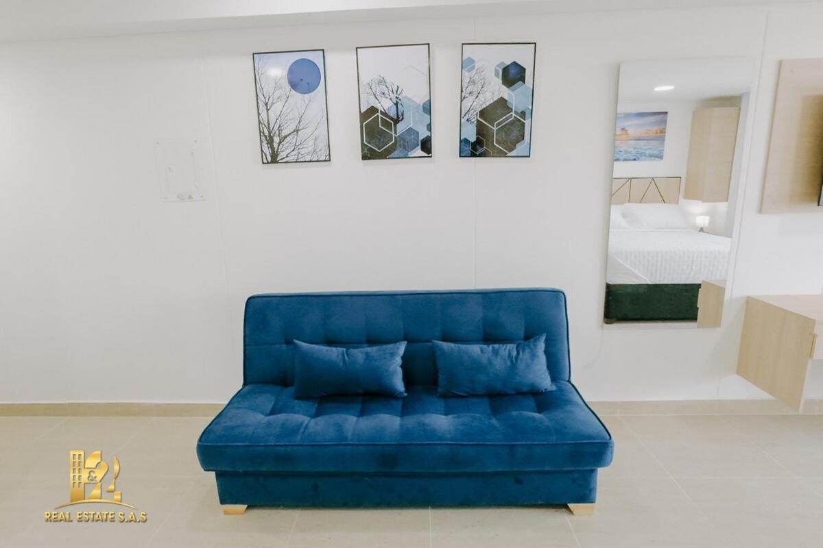 Modern Apartasuit Cartagena