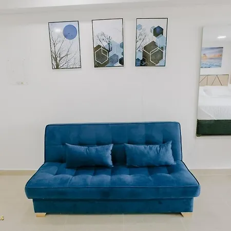 Modern Apartasuit Cartagena