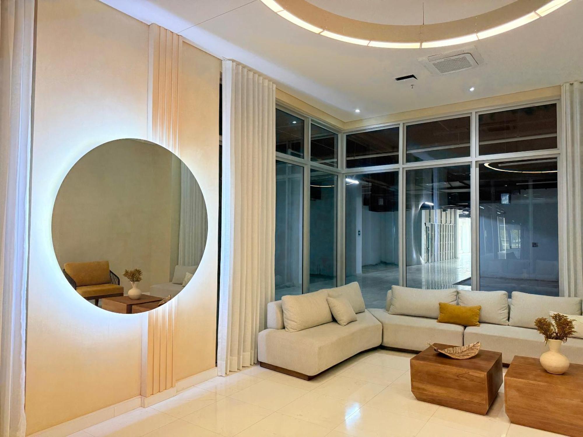 Modern Apartasuit Apartment *